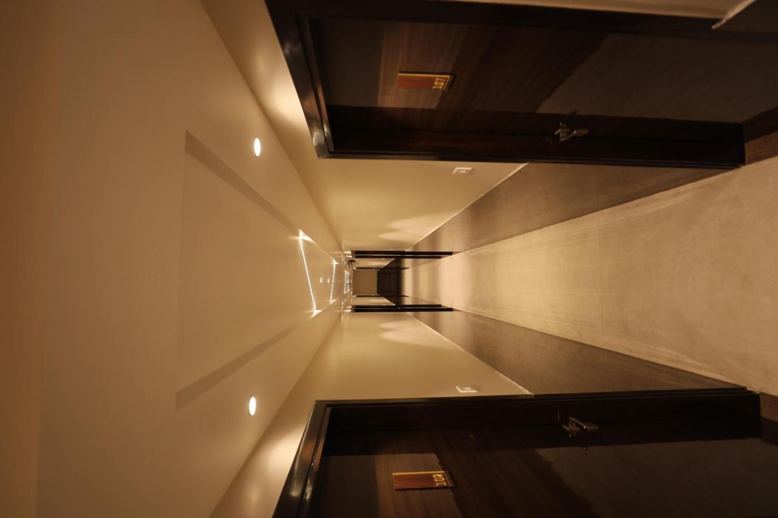 Hotel Maya Crystal Juhi Bari Exterior photo